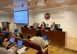 La AIReF mantiene sus previsiones macroeconómicas y fiscales, pero alerta del riesgo que supone la incertidumbre económica